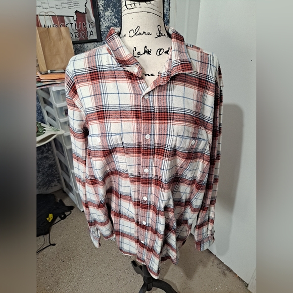 Gap flannel button down - Picture 1 of 8